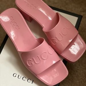 Pink Gucci rubber slides